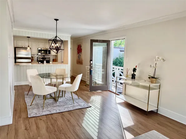 5907 E University Blvd APT 201, Dallas, TX 75206