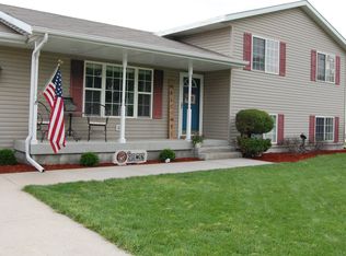 3004 N Webb Rd, Grand Island, NE 68803