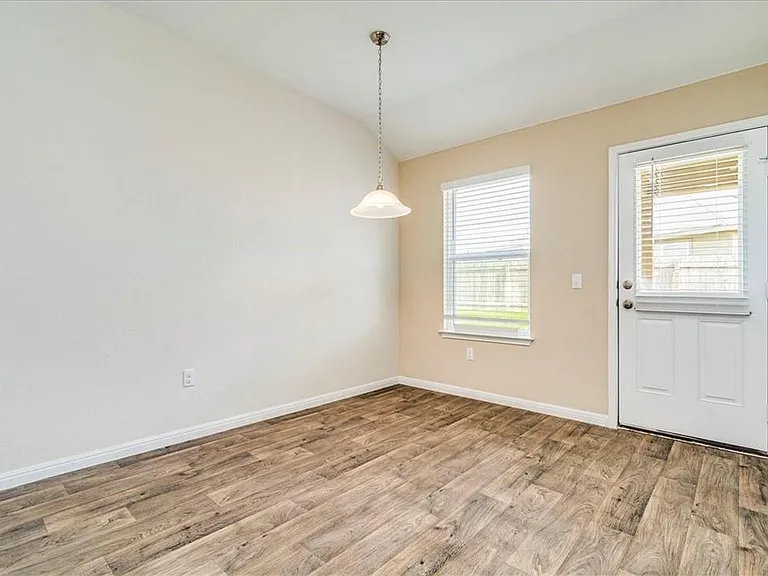 617 Callahan Ln — Photo 7