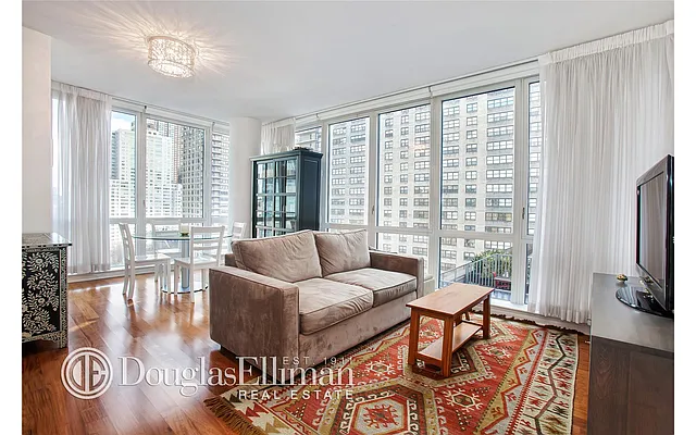 Sold by Douglas Elliman | media 20