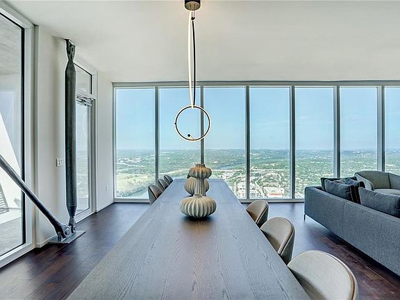 5th image of 301 West Ave #5704