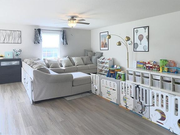 2nd image of 212 Antietam Pl