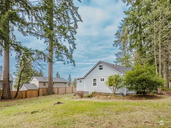 4867 Bunker Street NW, Bremerton, WA 98311