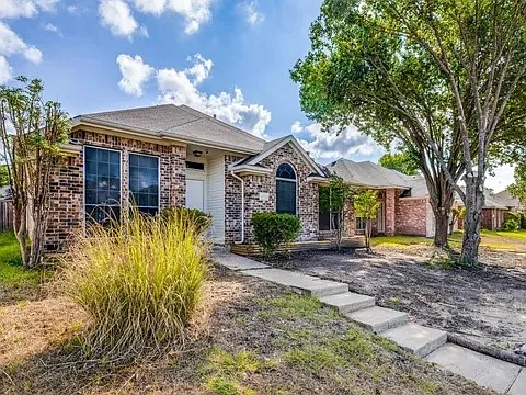 2600 Spring Rain Dr — Photo 2
