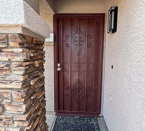 3rd image of 446 S 86th Pl