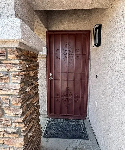 446 S 86th Pl — Photo 3