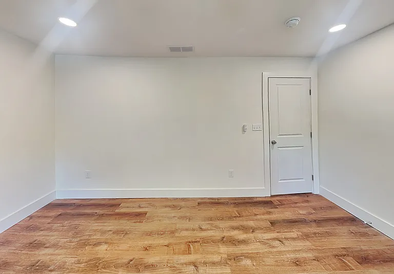 360 Simpson Ter NW — Photo 7