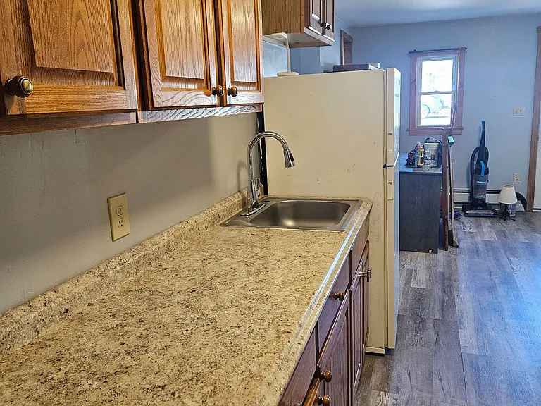 310 Park St #B — Photo 2