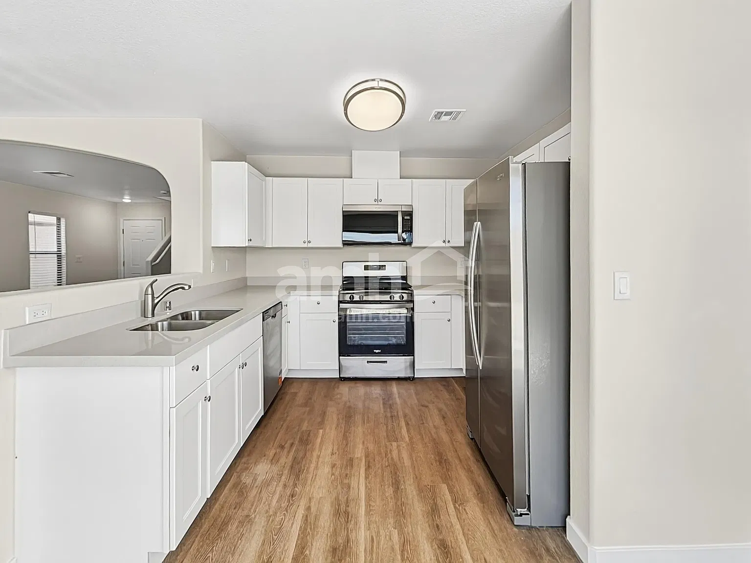 5 bed, 3.0 bath, 1816 sqft, $2,455 — Photo 3