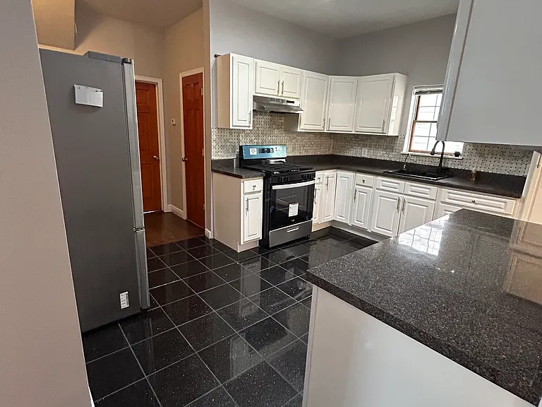 171 Fillmore St #2 — Photo 5