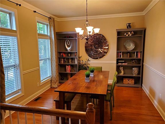 3rd image of 7630 Willoughby Ct