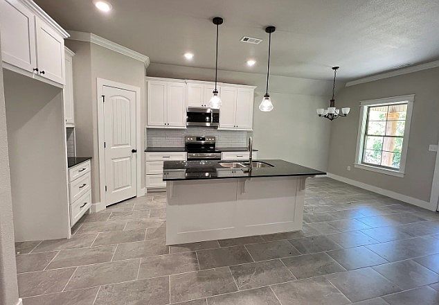 2nd image of 2502 Kathryn Crt