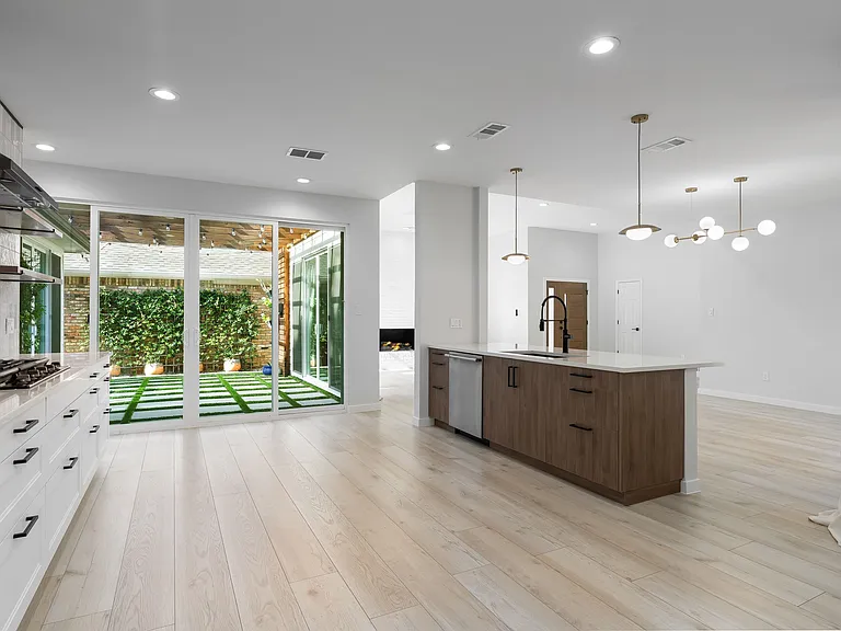 14140 Regency Pl — Photo 18