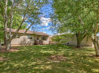 19363 Amman Rd, Chesaning, MI 48616