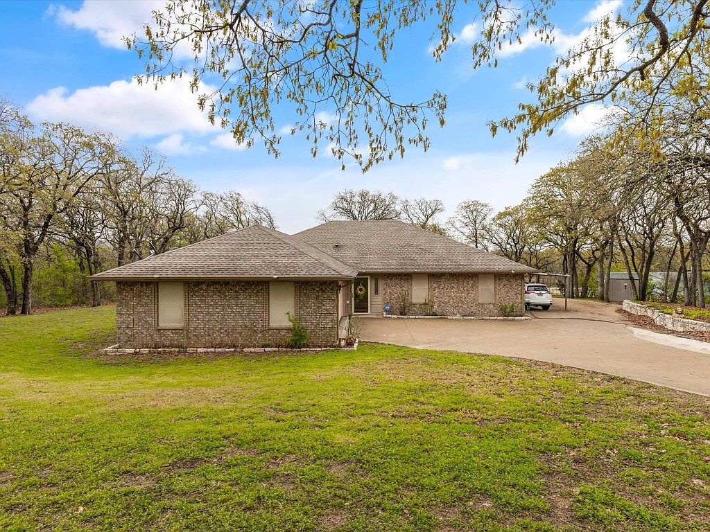 2825 Comanche Shadow Ct, Granbury, TX 76048 Zillow