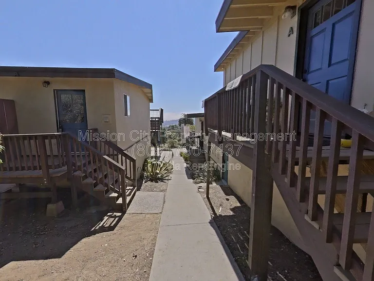 1767 Grand Ave #B — Photo 4