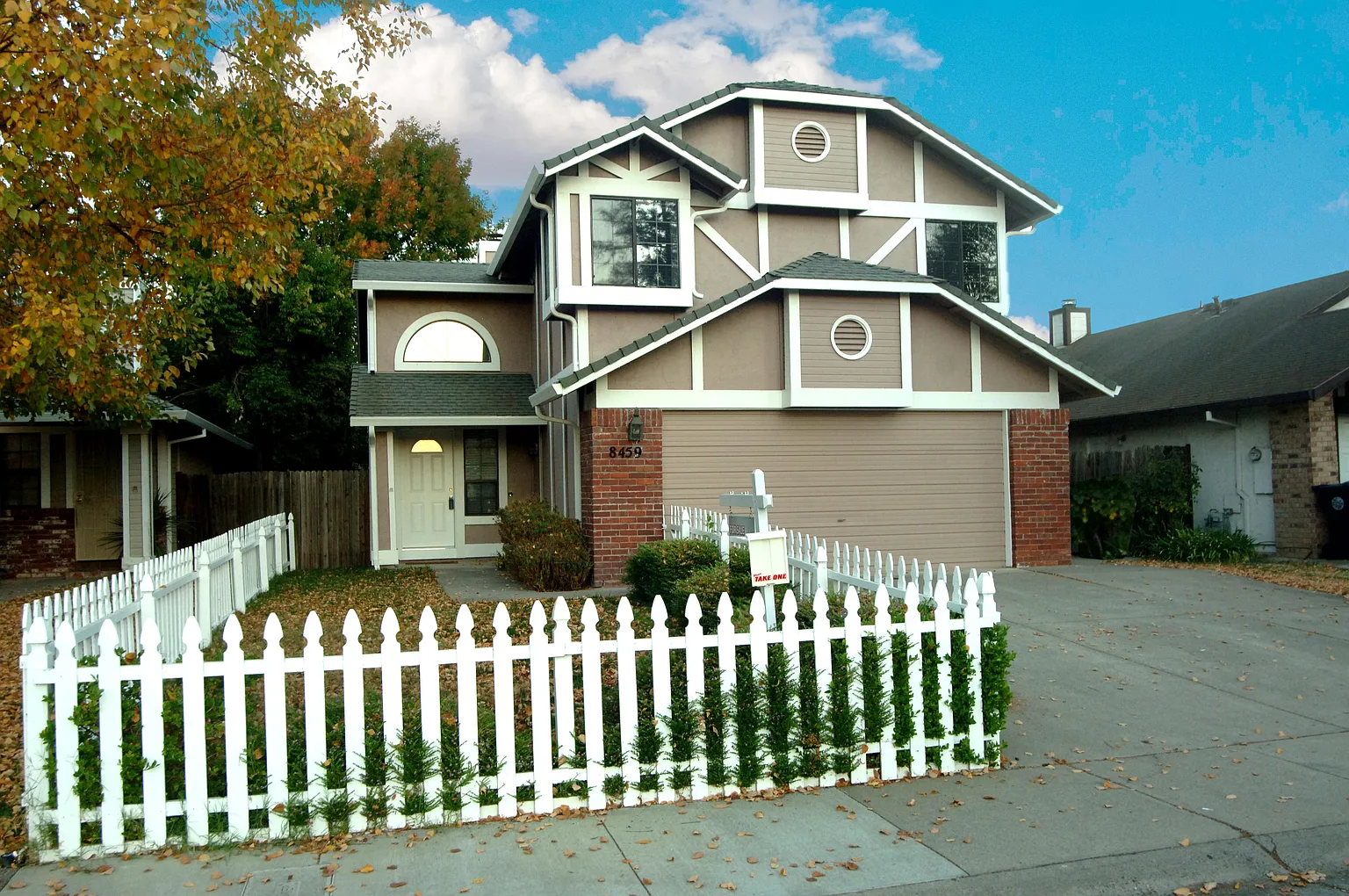 8459 Carlin Ave photo 1