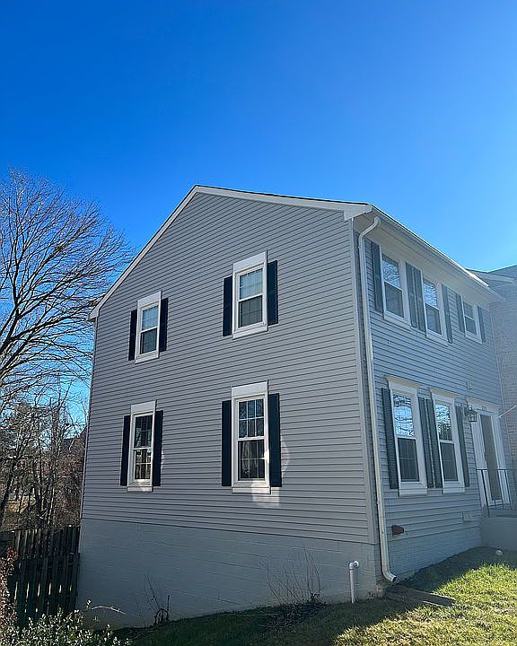2nd image of 2773 Knollside Ln