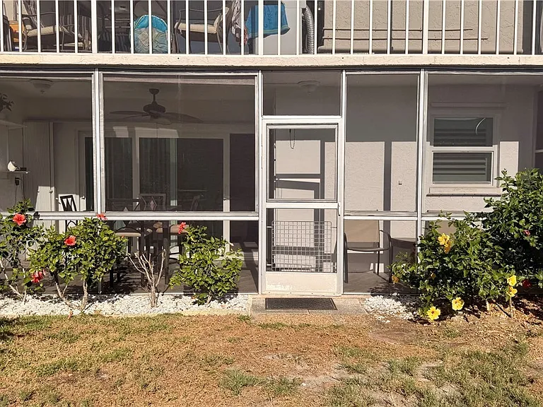 4912 Vincennes St #103 — Photo 32