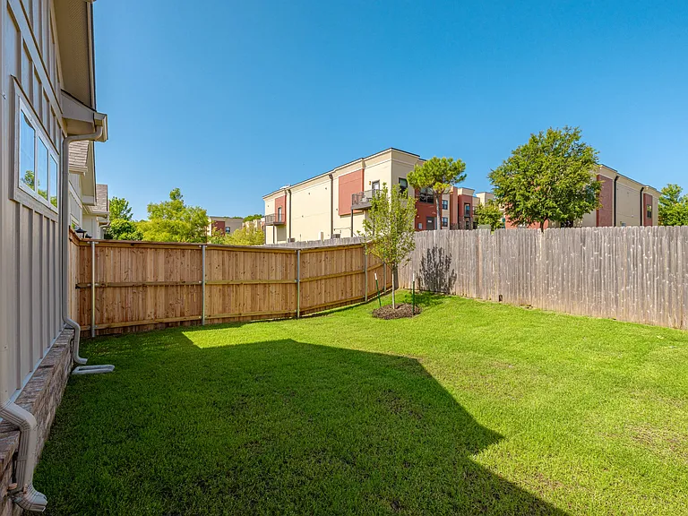 Twill Centennial Crossing — Photo 8