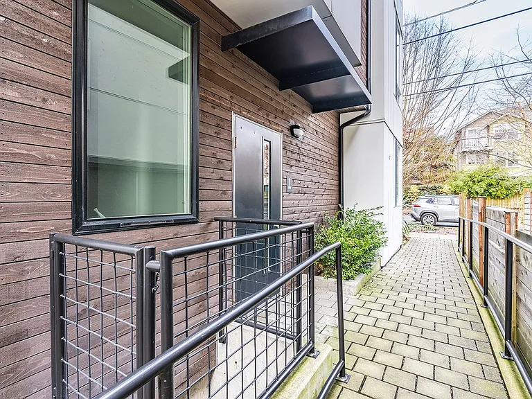 Cozy & Modern Studios Set in the Heart of the Historic Ballard Neighborhood — Photo 6