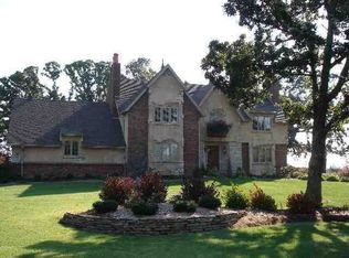 201 Woodside Dr, Lebanon, MO 65536