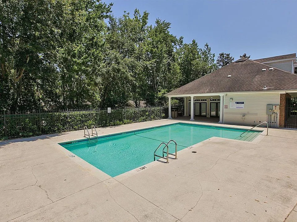 3 bed, 3.0 bath, $1,395 — Photo 2