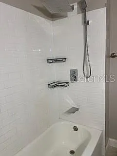 912 E Saint Clair St — Photo 7