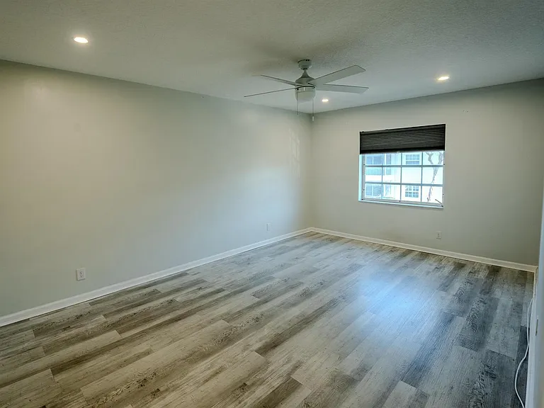 6231 Bay Club Dr #4 — Photo 8