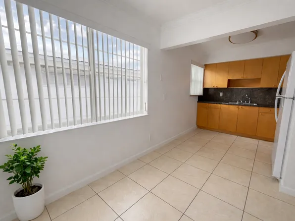 3500 Jackson St Hollywood, FL 33021, 3500 Jackson St APT 203, Hollywood, FL 33021