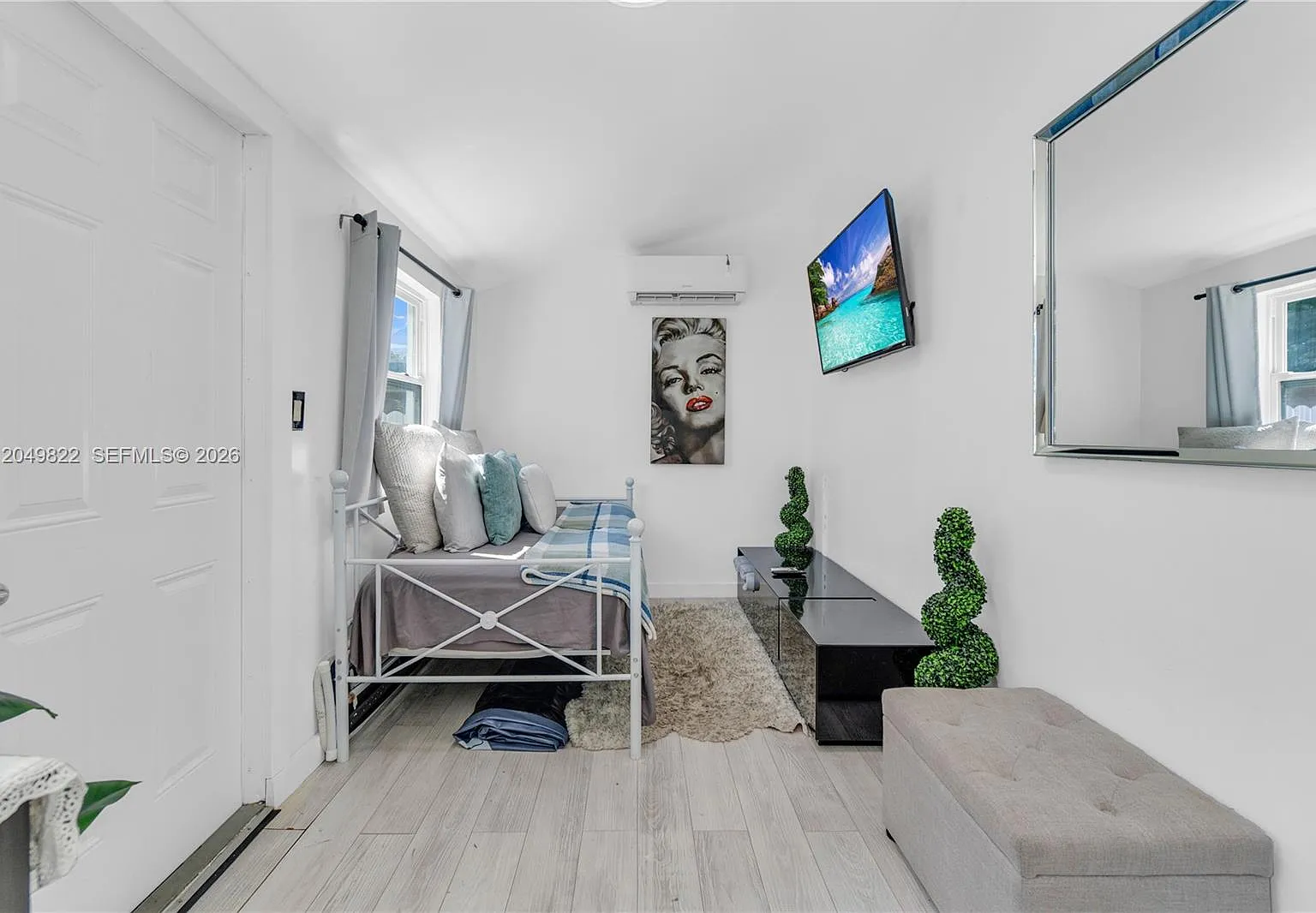 3 bed, 962 sqft, $4,500 — Photo 4