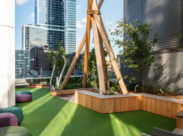 1 City Point image 22 of 26