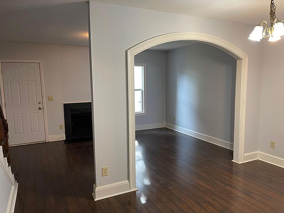 5th image of 7310 Meadow Glen Dr