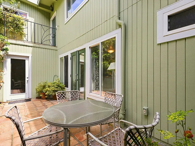 45 Graystone Ter — Photo 59