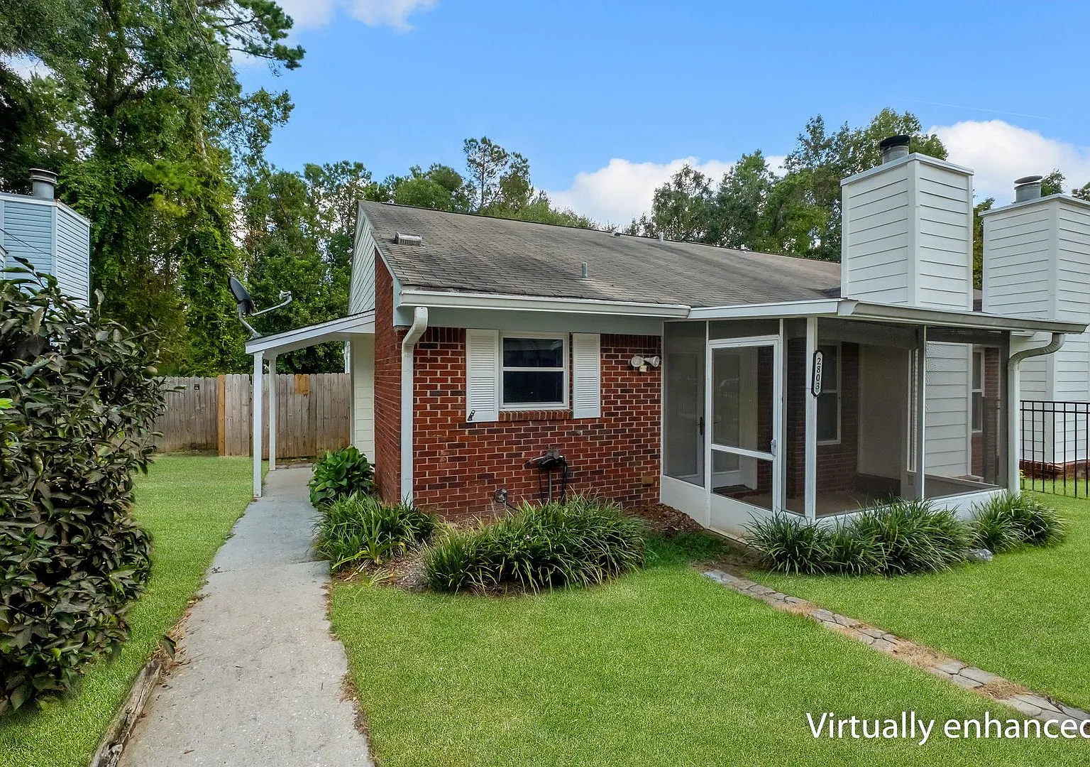 Renovated NW Tallahassee Townhome — Photo 1