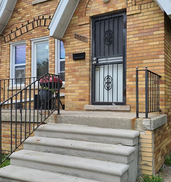 1st image of 3050 Clairmount St Unit 1