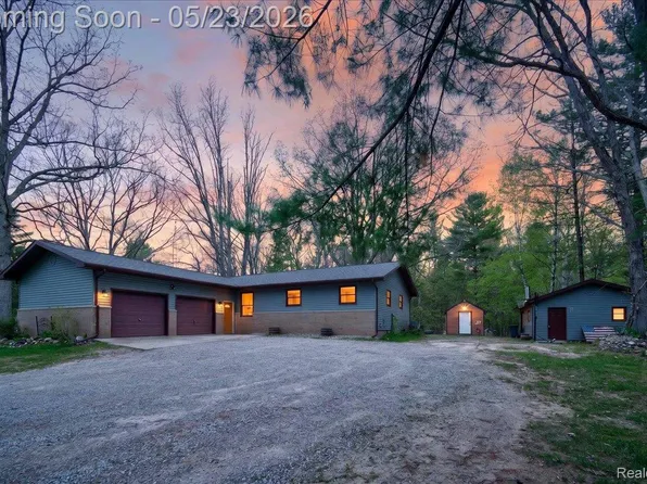 4049 Slattery Rd, North Branch, MI 48461