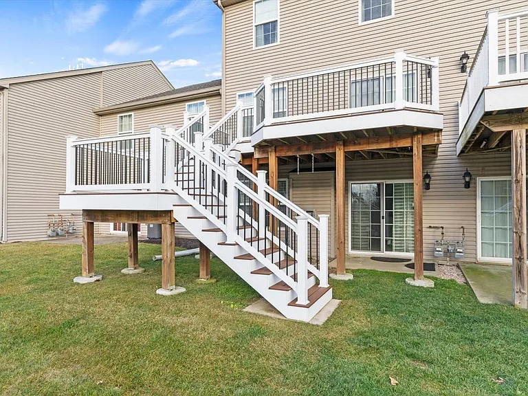 233 Thrush Dr — Photo 35