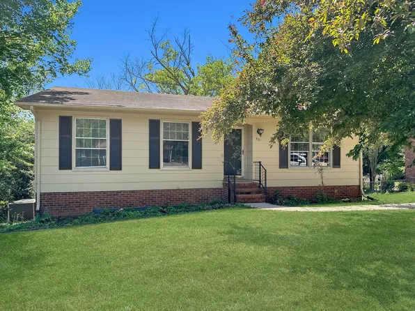 921 Essex Dr, Graham, NC 27253