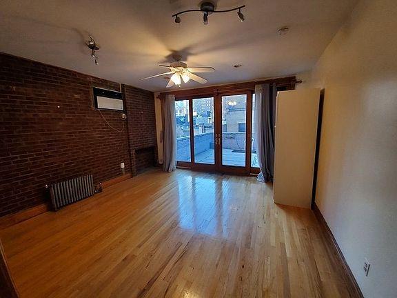 4th image of 262 W 73rd St APT 7