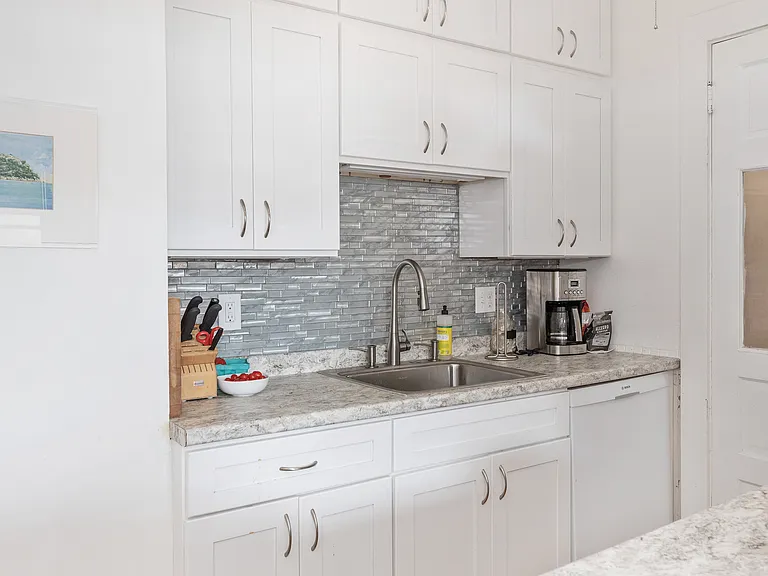 524 Harrison Ave #2 — Photo 13