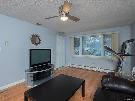 3rd image of 30 Alderson Ave