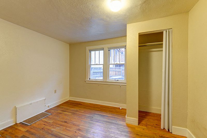912 Cascade Bedroom