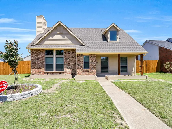 401 S Cannady Dr, Cedar Hill, TX 75104
