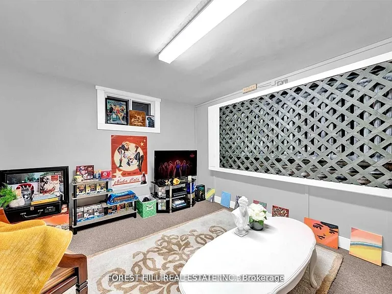 996 Bayview Ave #LOWER — Photo 5
