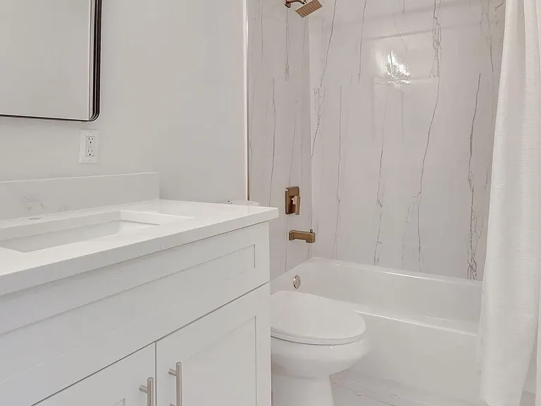 21391 Millbrook Ct — Photo 36