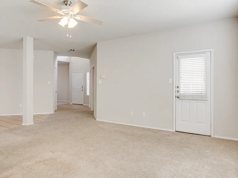5824 Melanie Ct — Photo 4