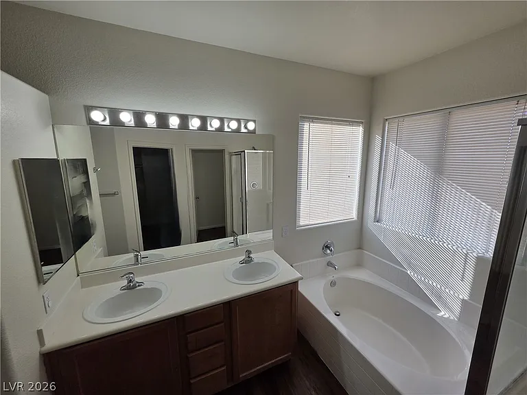 731 Emerald Idol Pl — Photo 86
