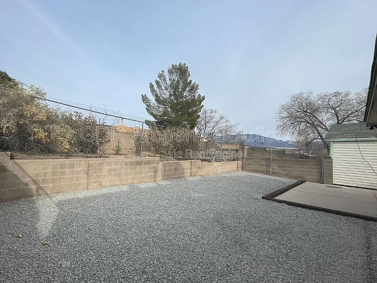 4733 Platinum Dr NE — Photo 48