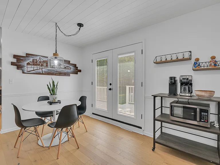 213 Landwood Ave — Photo 3